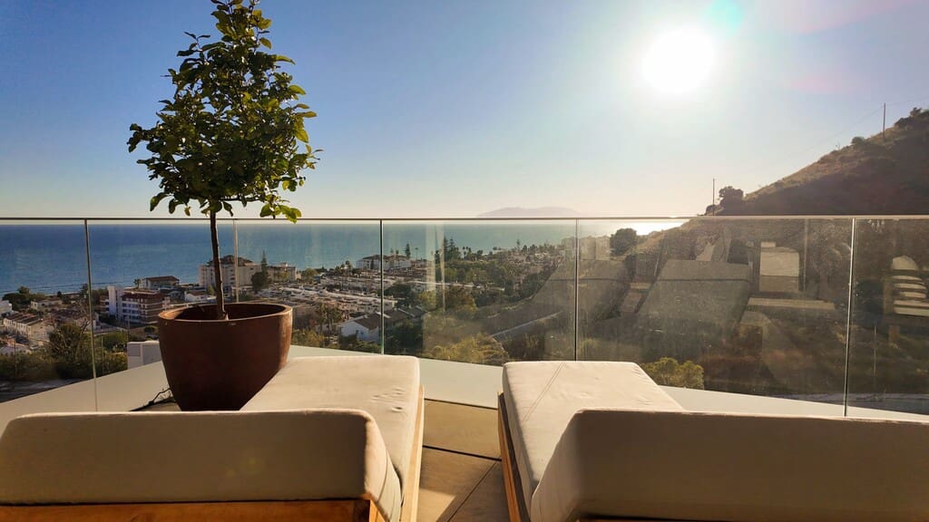 3 Zimmer Apartment zu verkaufen in Rincon de la Victoria mit Pool - 649.000 € (Ref: 9855062)