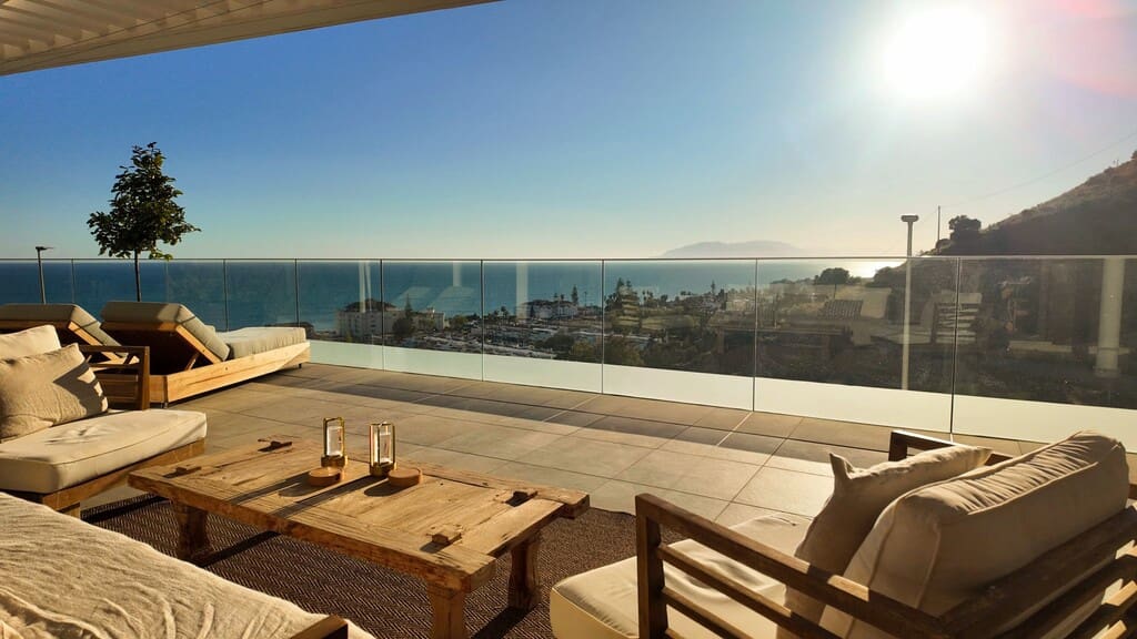 3 Zimmer Apartment zu verkaufen in Rincon de la Victoria mit Pool - 649.000 € (Ref: 9855062)
