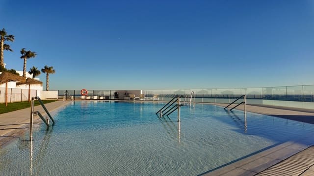 3 sovrum Lägenhet till salu i Rincón de la Victoria med pool - 649 000 € (Ref: 9855062)