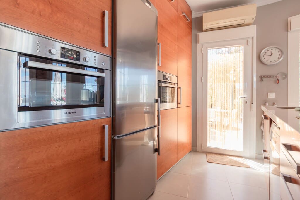 5 quarto Moradia para venda em Arenas com piscina - 775 000 € (Ref: 9861614)