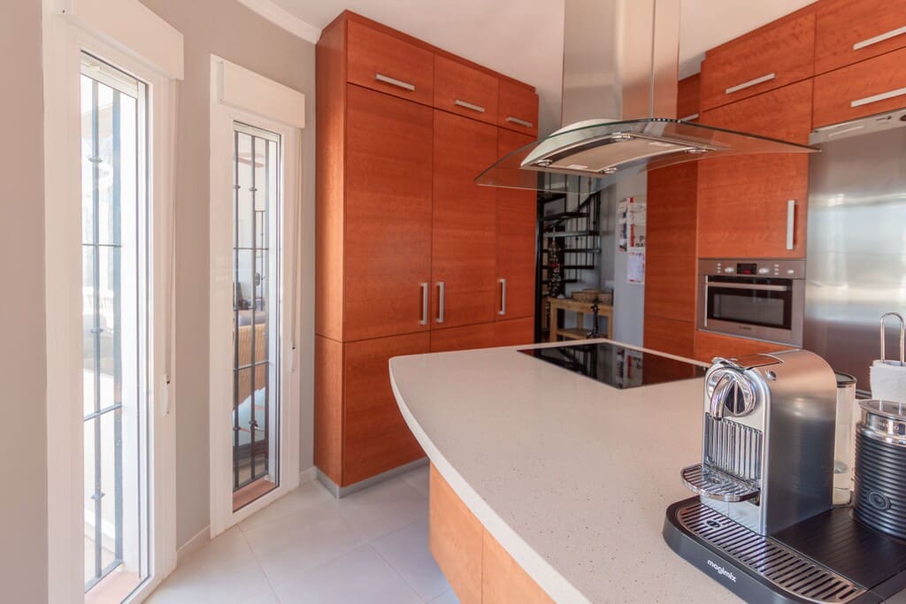 5 quarto Moradia para venda em Arenas com piscina - 775 000 € (Ref: 9861614)