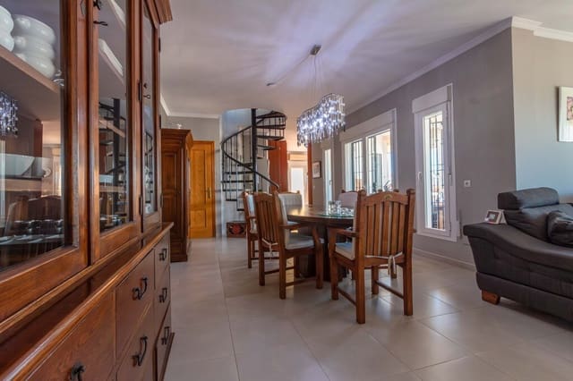 5 quarto Moradia para venda em Arenas - 775 000 € (Ref: 9861614)