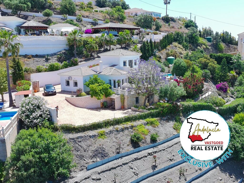 5 quarto Moradia para venda em Arenas com piscina - 775 000 € (Ref: 9861614)