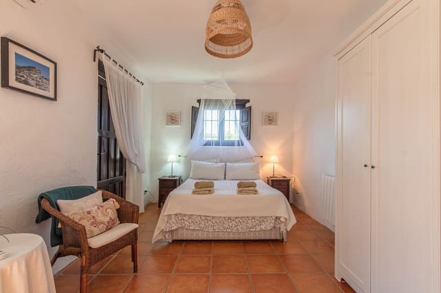 8 soverom Finca/Herregård til salgs i Montefrío med svømmebasseng - € 760 000 (Ref: 9947350)