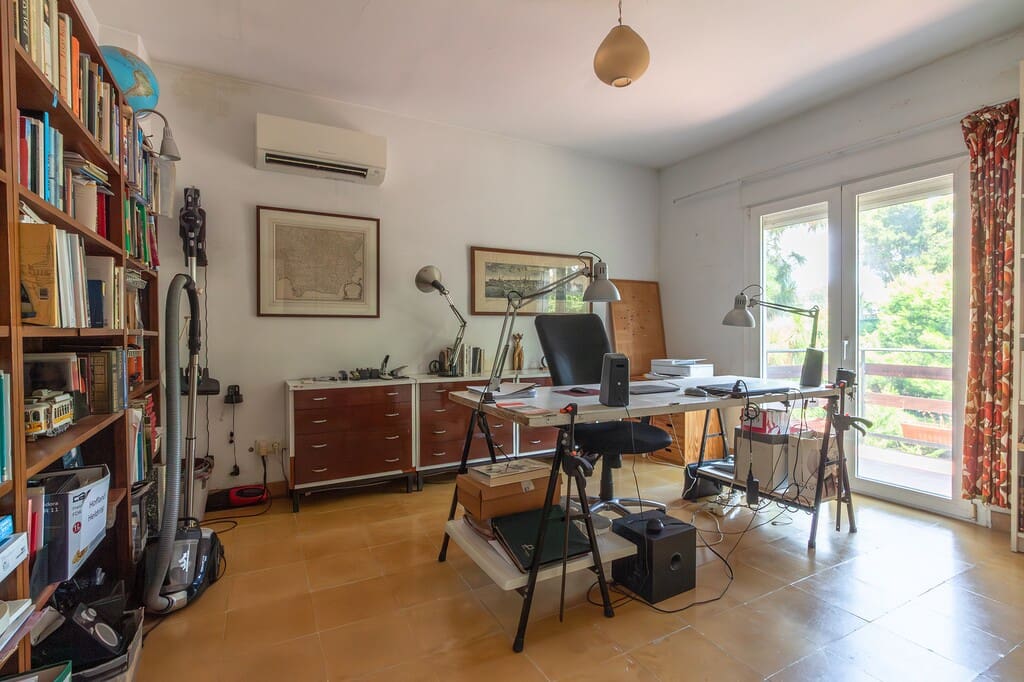 5 bedroom Villa for sale in Mezquitilla with pool garage - € 995,000 (Ref: 9959312)