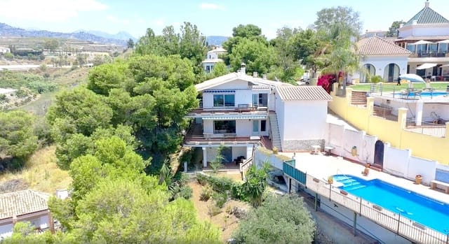 5 bedroom Villa for sale in Mezquitilla, Vélez-Málaga with pool garage - € 995,000 (Ref: 9959312)