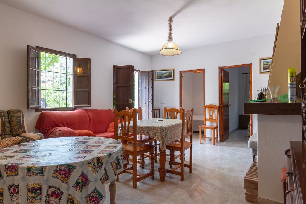 2 bedroom Finca/Country House for sale in Riogordo - € 249,000 (Ref: 9981823)