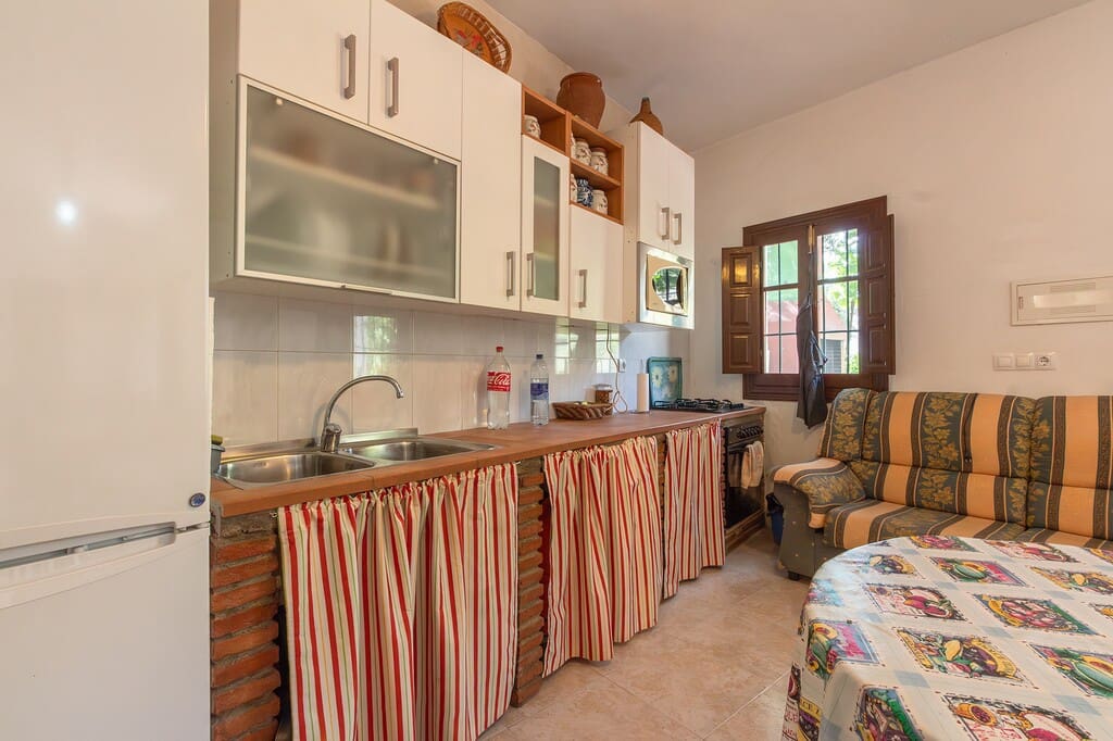 2 bedroom Finca/Country House for sale in Riogordo - € 249,000 (Ref: 9981823)
