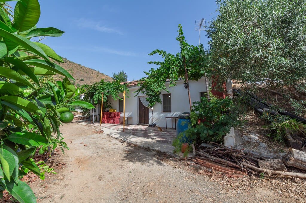 2 bedroom Finca/Country House for sale in Riogordo - € 249,000 (Ref: 9981823)
