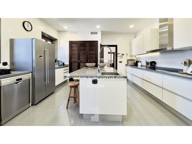 Finca/Casa Rural de 4 habitaciones en Portocristo / Port de Manacor, Manacor en venta con piscina - 2.875.000 € (Ref: 7670436)