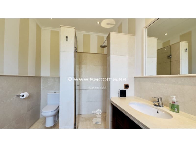 4 soveværelse Finca/Landehus til salg i Portocristo / Port de Manacor med swimmingpool - € 2.975.000 (Ref: 7670436)