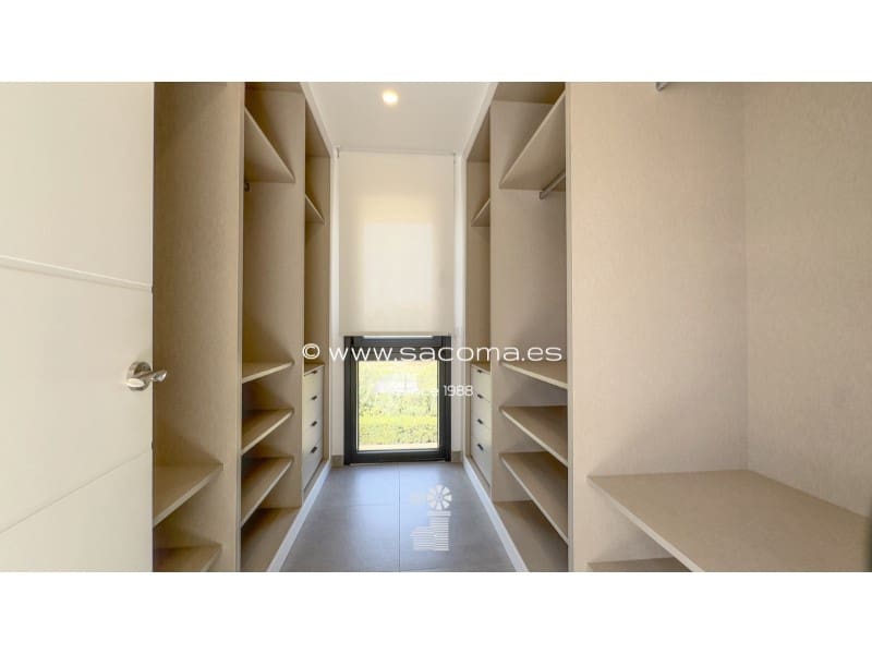 3 slaapkamer Villa te koop in Cala Ratjada met zwembad - € 1.035.000 (Ref: 9065409)