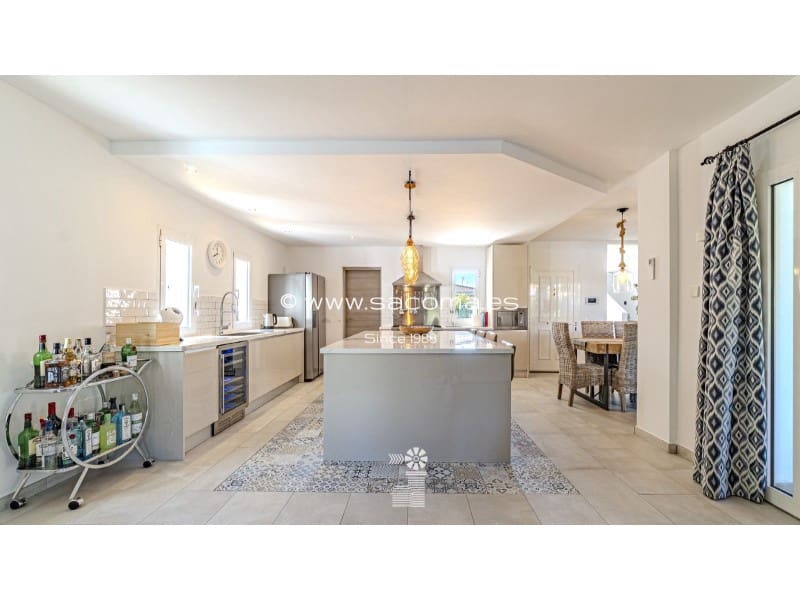 4 soveværelse Villa til salg i Sa Coma med swimmingpool - € 1.150.000 (Ref: 9269641)