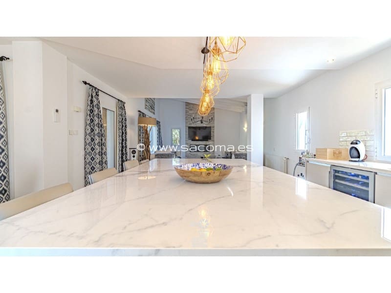 4 soveværelse Villa til salg i Sa Coma med swimmingpool - € 1.150.000 (Ref: 9269641)