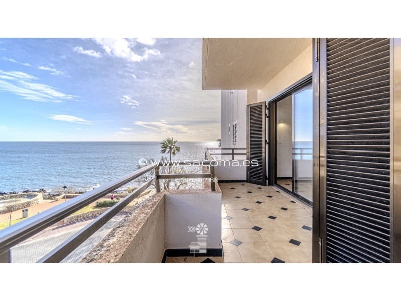 2 bedroom Apartment for sale in Cala Bona - € 295,000 (Ref: 9551296)