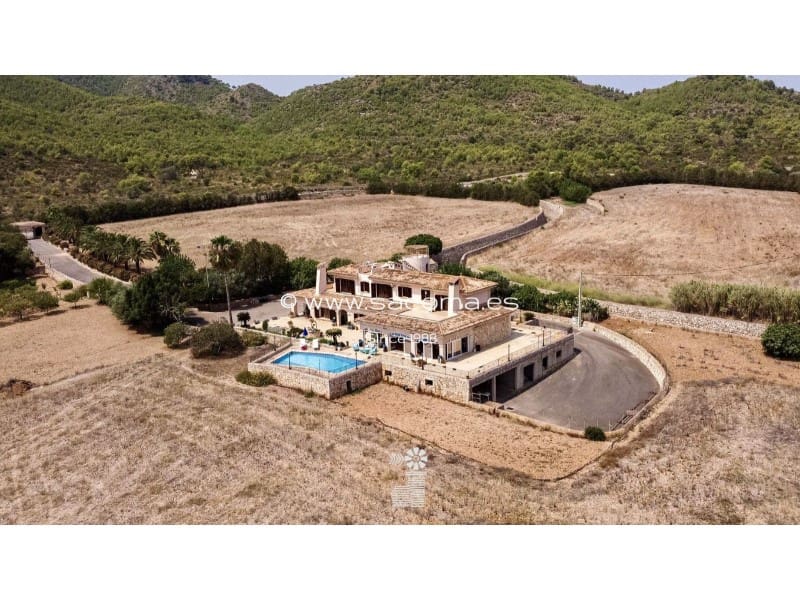 4 sovrum Finca/Hus på landet till salu i Calas de Mallorca med pool garage - 1 950 000 € (Ref: 9555640)