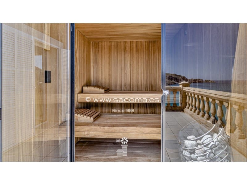 5 bedroom Villa for sale in Cala Mesquida with pool - € 1,750,000 (Ref: 9797022)