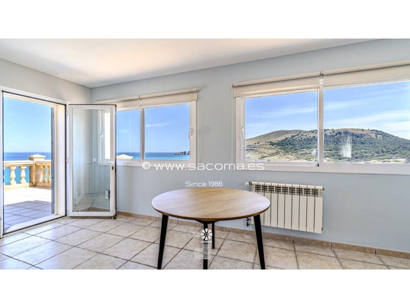 5 bedroom Villa for sale in Cala Mesquida with pool - € 1,750,000 (Ref: 9797022)