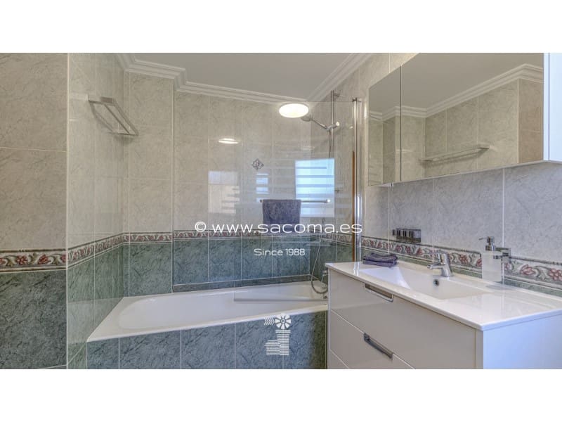 5 bedroom Villa for sale in Cala Mesquida with pool - € 1,750,000 (Ref: 9797022)