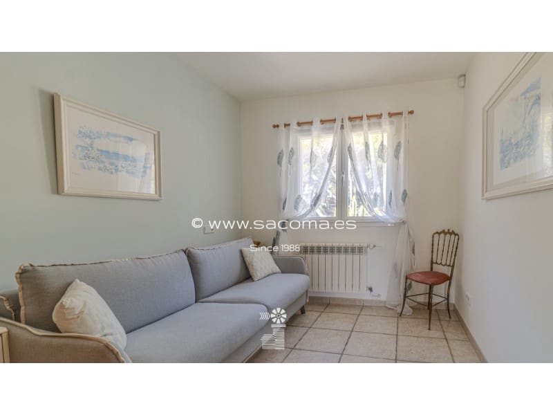 5 bedroom Villa for sale in Cala Mesquida with pool - € 1,750,000 (Ref: 9797022)