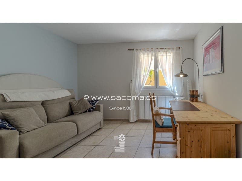 5 bedroom Villa for sale in Cala Mesquida with pool - € 1,750,000 (Ref: 9797022)