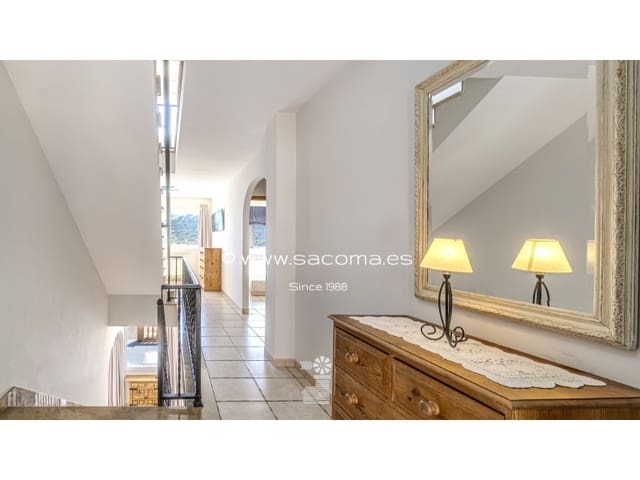 5 Zimmer Villa zu verkaufen in Cala Mesquida, Capdepera mit Pool - 1.750.000 € (Ref: 9797022)