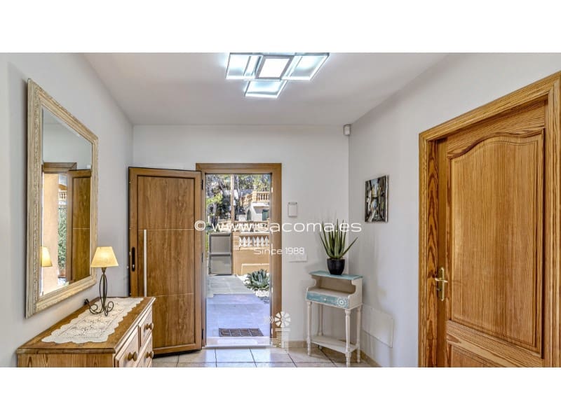 5 bedroom Villa for sale in Cala Mesquida with pool - € 1,750,000 (Ref: 9797022)