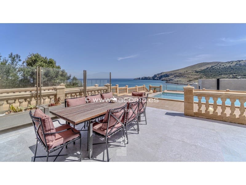 5 bedroom Villa for sale in Cala Mesquida with pool - € 1,750,000 (Ref: 9797022)