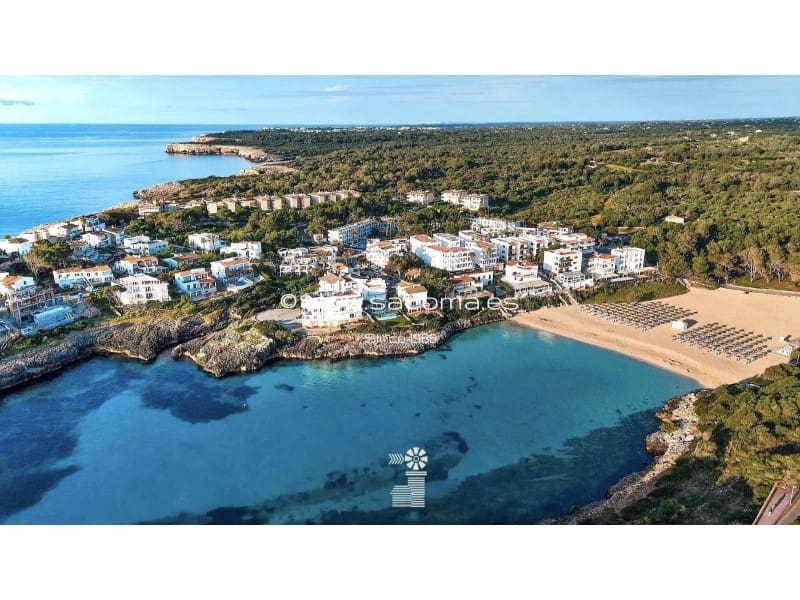 2 bedroom Apartment for sale in Portocolom with pool - € 367,500 (Ref: 9880738)