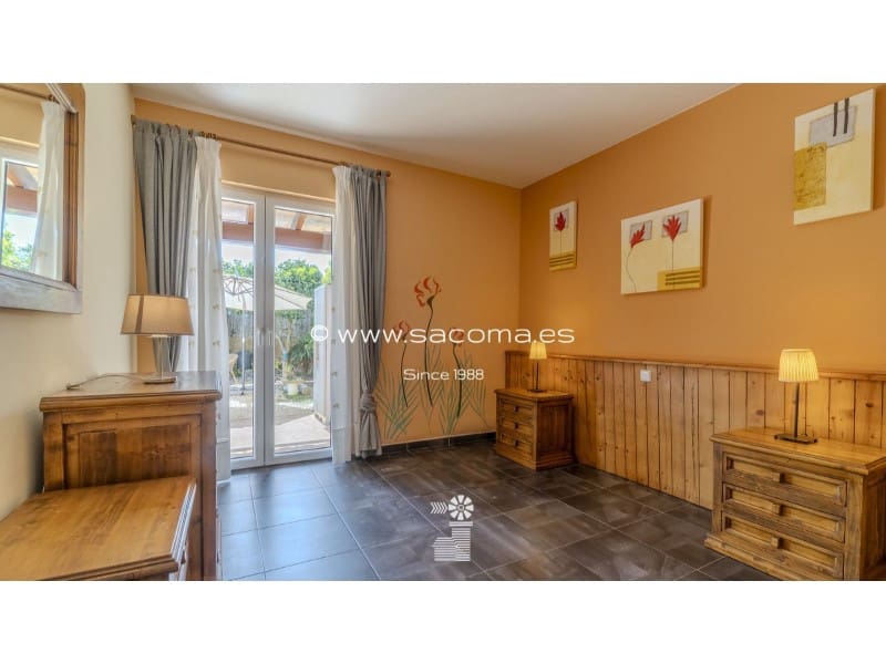 3 bedroom Villa for sale in Manacor with garage - € 650,000 (Ref: 9928992)