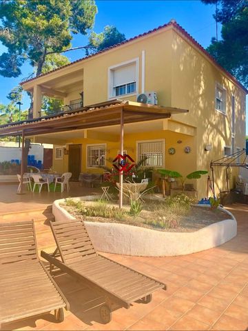 3 slaapkamer Villa te koop in Pinar de Campoverde, Pilar de la Horadada met garage - € 345.000 (Ref: 10067915)