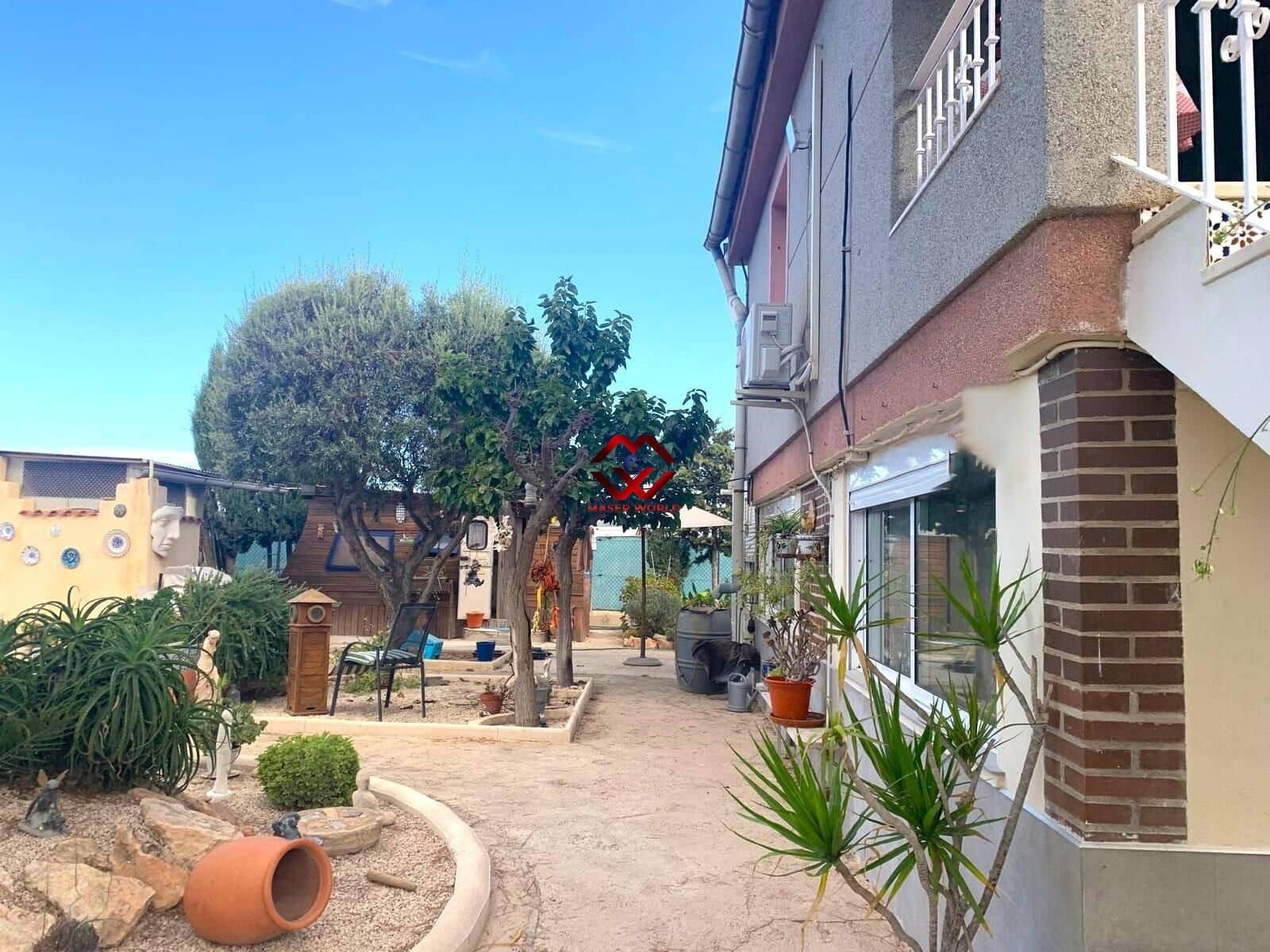 4 Zimmer Villa zu verkaufen in Sucina mit Pool Garage - 384.900 € (Ref: 10078344)