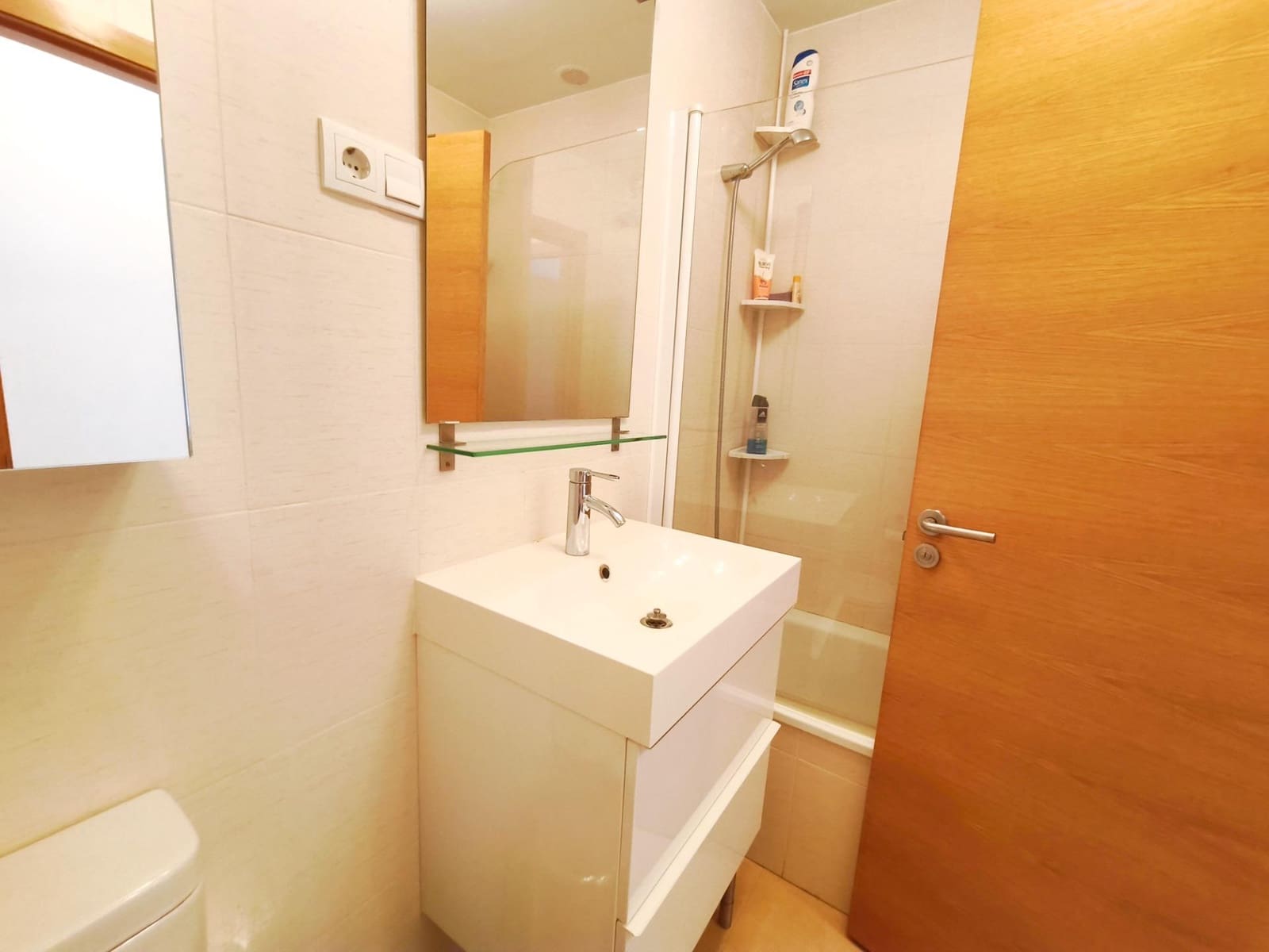 Apartamento de 2 habitaciones en Condado de Alhama en venta con piscina - 114.495 € (Ref: 10081200)