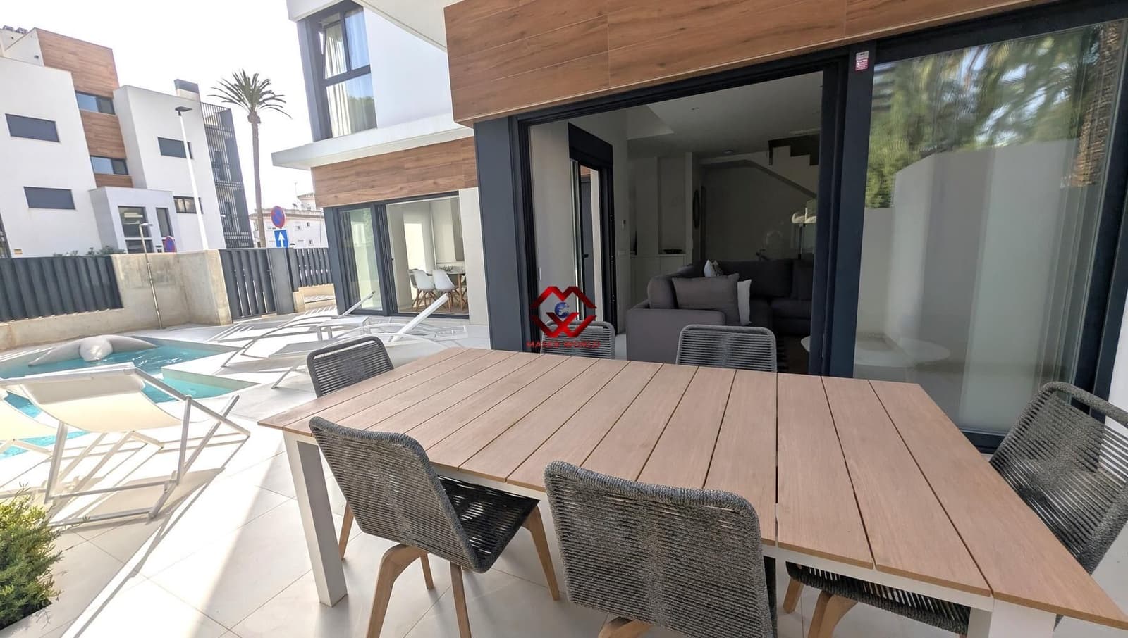 4 sypialnia Willa na sprzedaż w Santiago de la Ribera z basenem garażem - 475 000 € (Ref: 10089704)