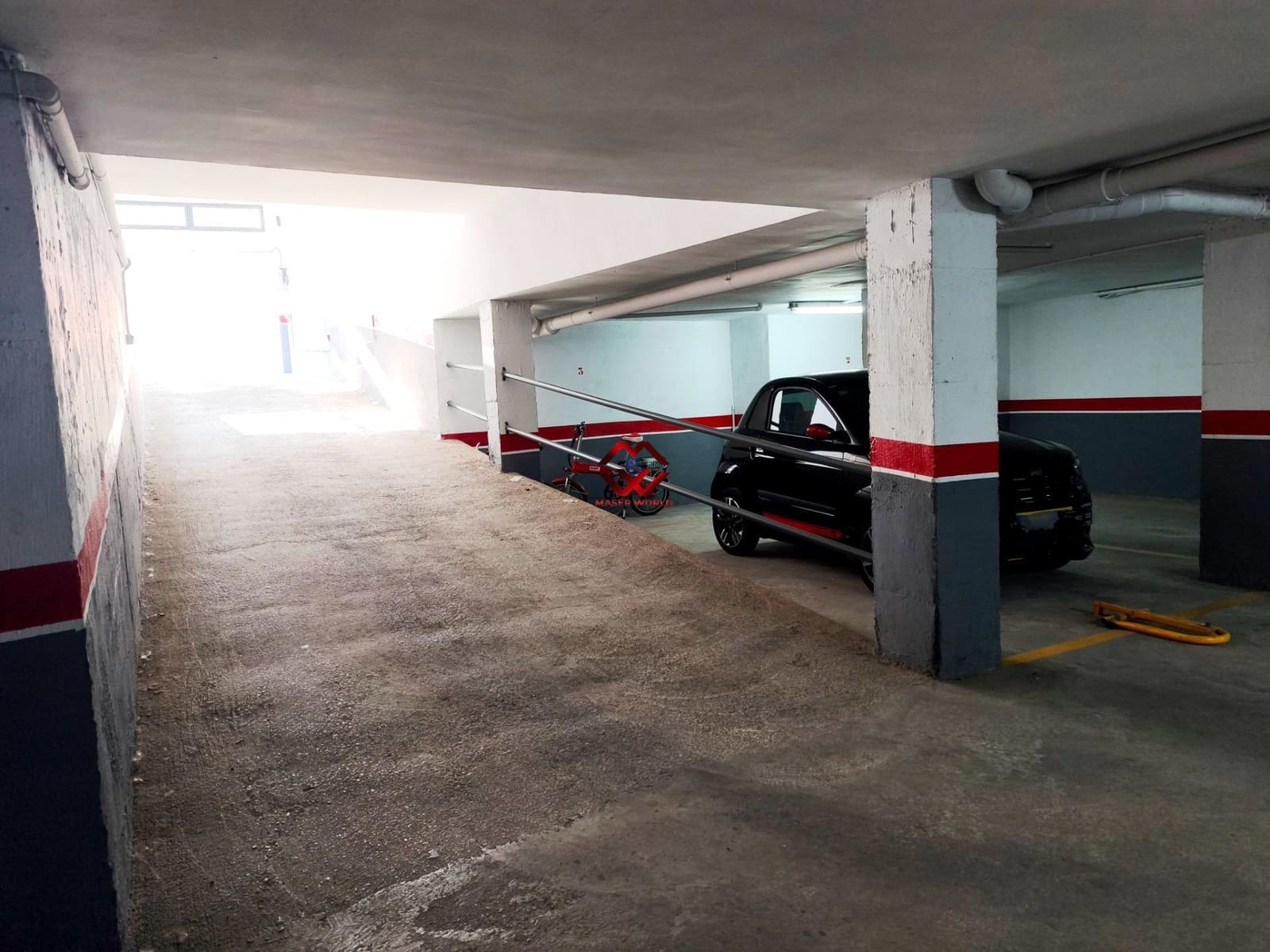 Garage for sale in Puerto de Mazarron - € 14,900 (Ref: 10120167)