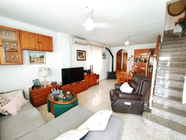 4 makuuhuone Paritalo myytävänä paikassa Puerto de Mazarron, Mazarrón mukana 
autotalli - 249 000 € (Ref: 10131970)