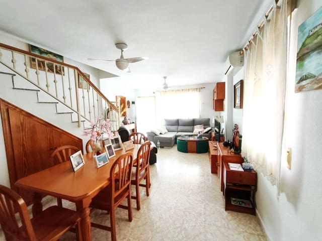 4 makuuhuone Paritalo myytävänä paikassa Puerto de Mazarron, Mazarrón mukana 
autotalli - 249 000 € (Ref: 10131970)