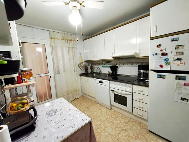 4 makuuhuone Paritalo myytävänä paikassa Puerto de Mazarron, Mazarrón mukana 
autotalli - 249 000 € (Ref: 10131970)