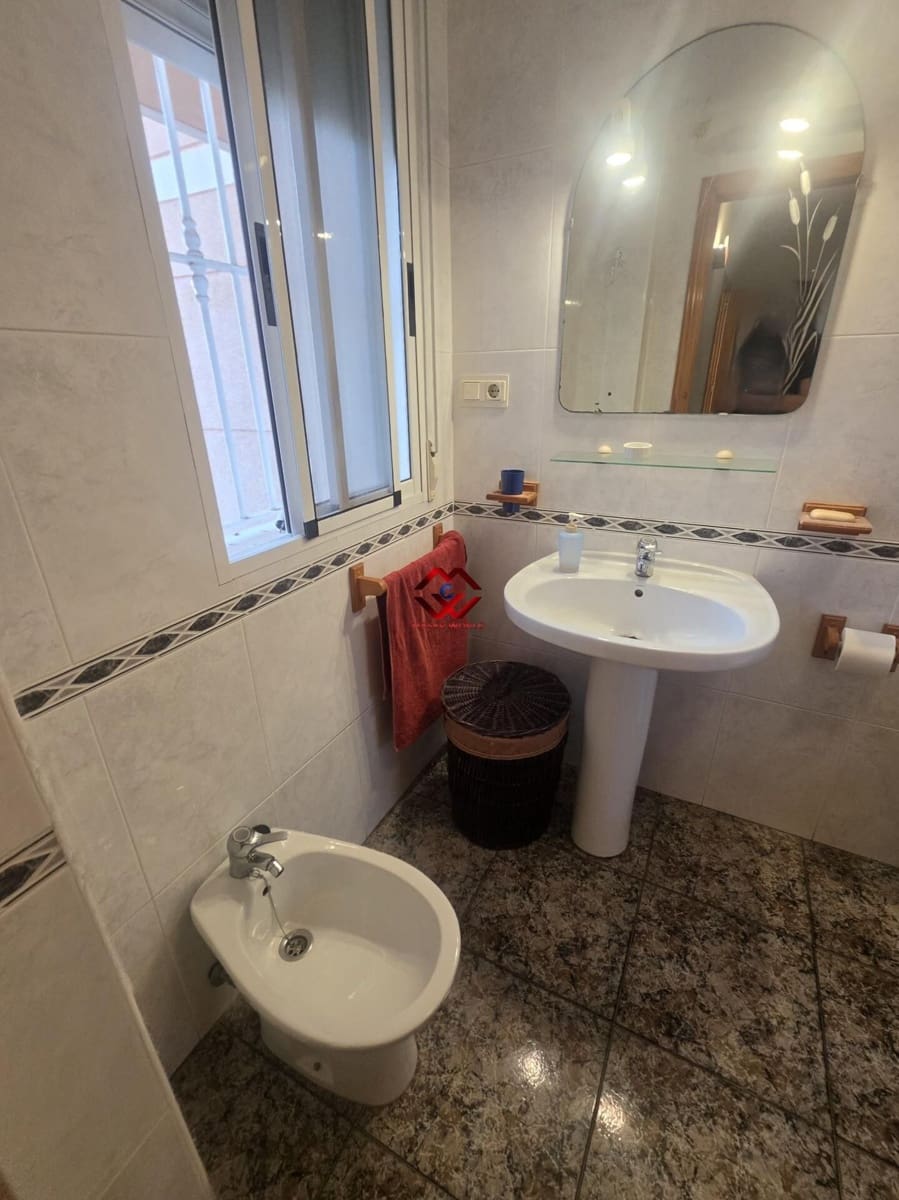 11 bedroom Villa for sale in Torre de la Horadada with garage - € 339,500 (Ref: 10155267)