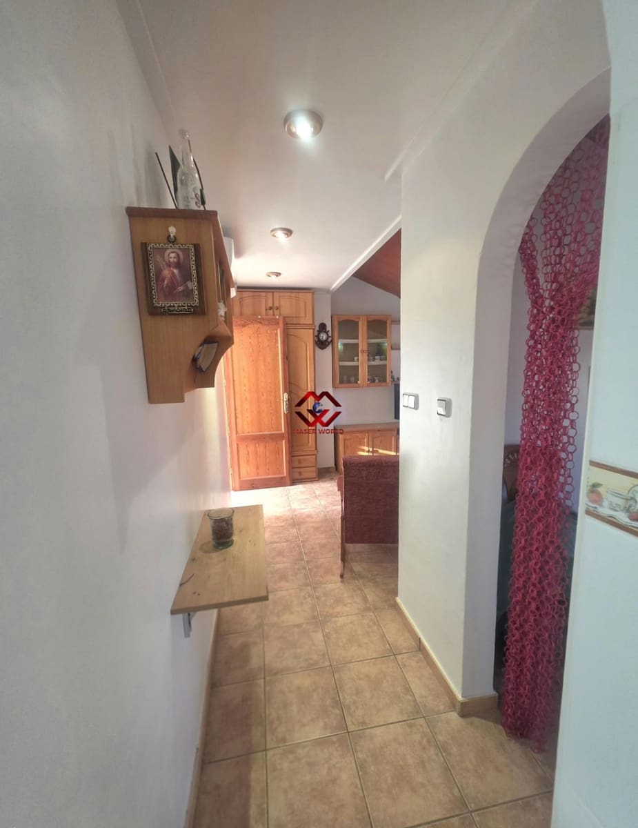 11 bedroom Villa for sale in Torre de la Horadada with garage - € 339,500 (Ref: 10155267)