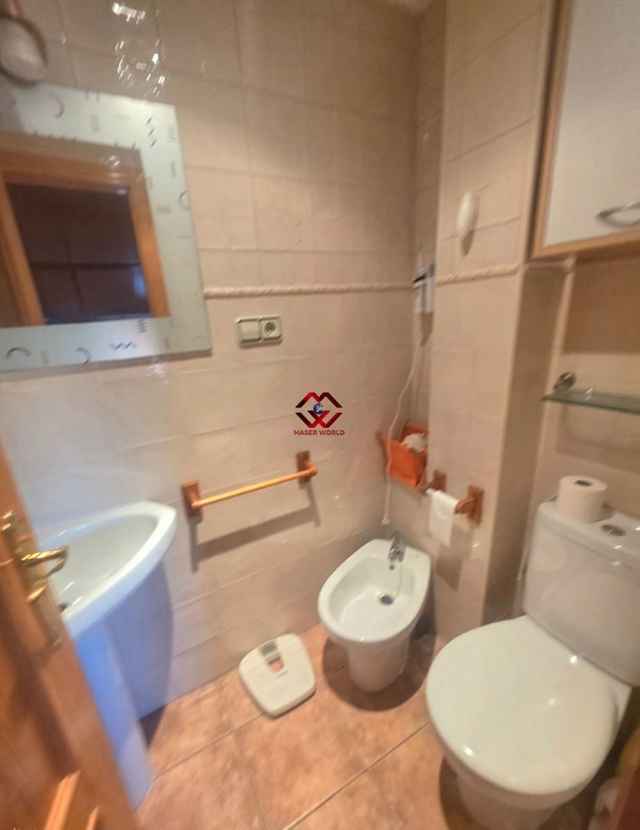 11 bedroom Villa for sale in Torre de la Horadada with garage - € 339,500 (Ref: 10155267)