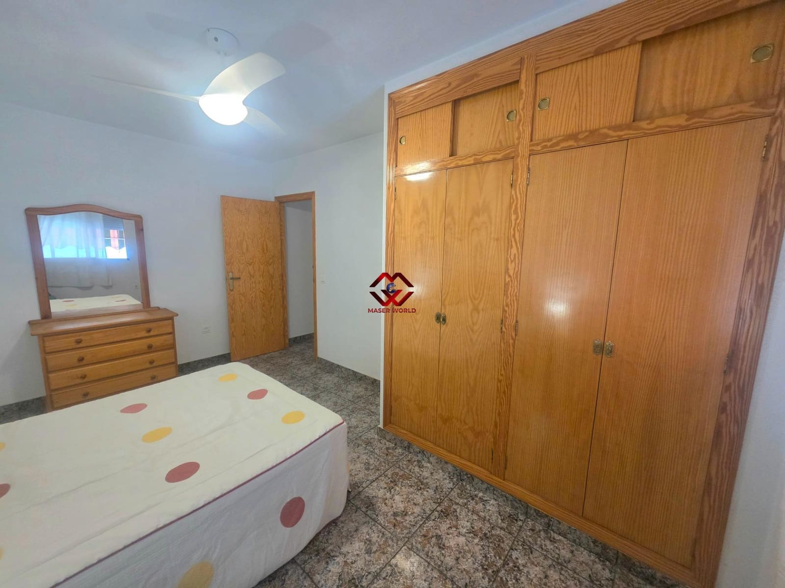 11 bedroom Villa for sale in Torre de la Horadada with garage - € 339,500 (Ref: 10155267)