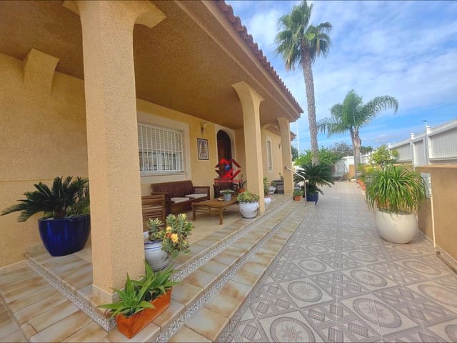 4 Zimmer Villa zu verkaufen in Santiago de la Ribera, San Javier mit Pool Garage - 499.000 € (Ref: 10165026)