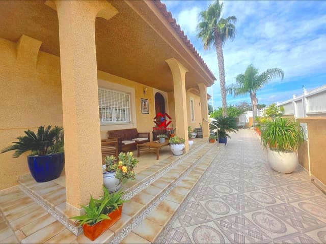 4 soveværelse Villa til salg i Santiago de la Ribera, San Javier med swimmingpool garage - € 499.000 (Ref: 10165026)