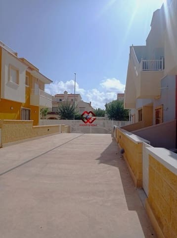 2 chambre Villa/Maison Mitoyenne à vendre à El Mojon, Pilar de la Horadada avec piscine - 225 000 € (Ref: 10166652)