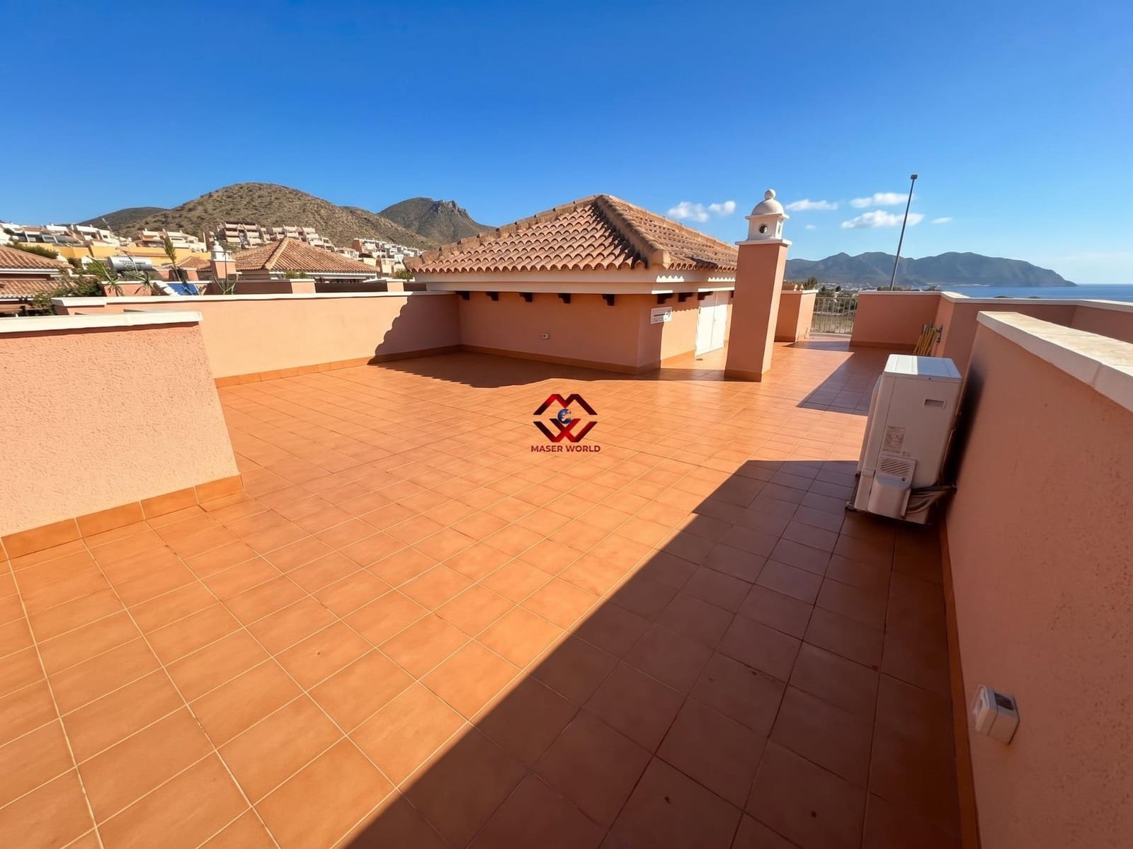 Chalet de 3 habitaciones en Cartagena en venta con piscina garaje - 419.900 € (Ref: 10168721)