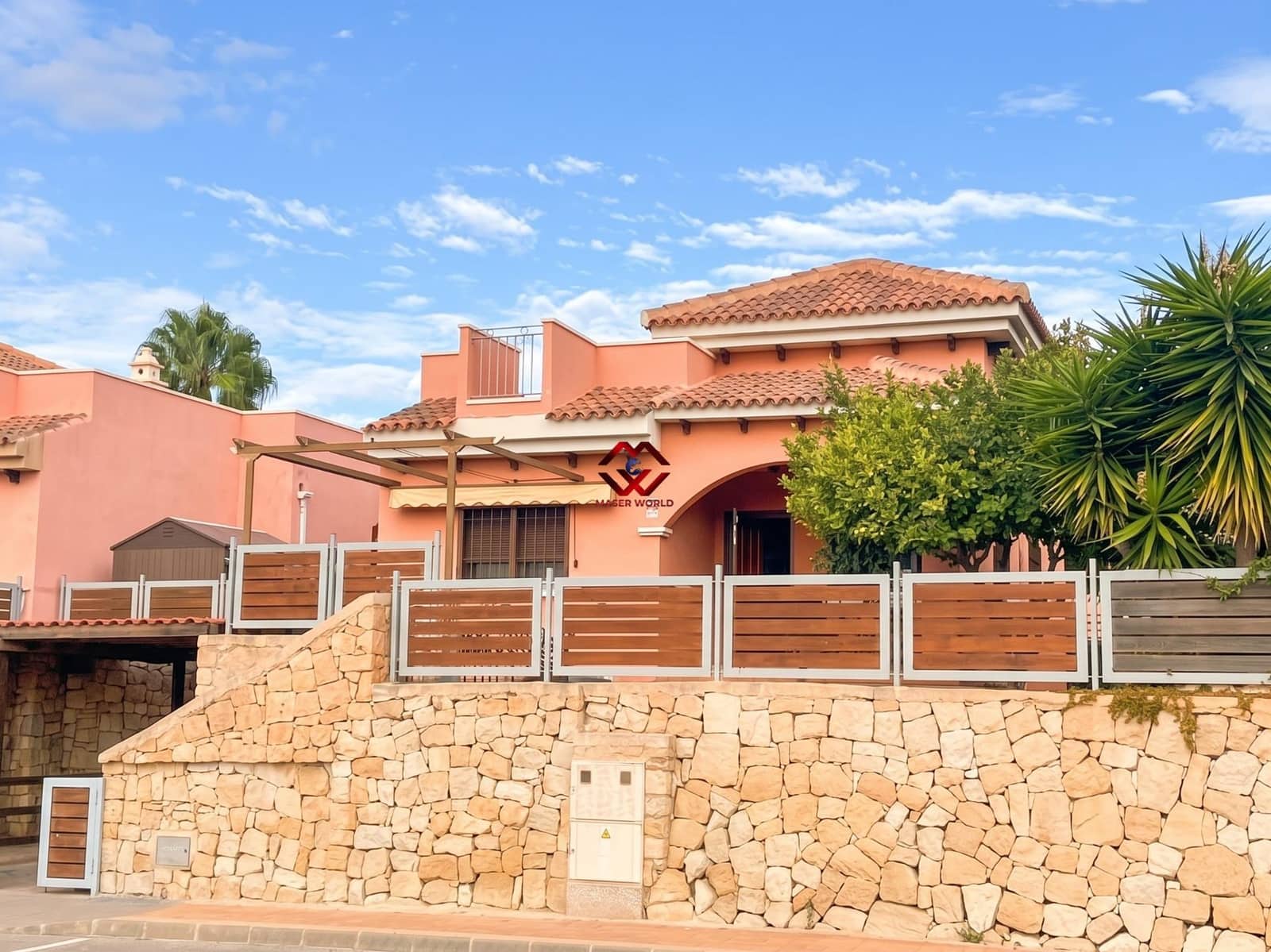 Chalet de 3 habitaciones en Cartagena en venta con piscina garaje - 419.900 € (Ref: 10168721)