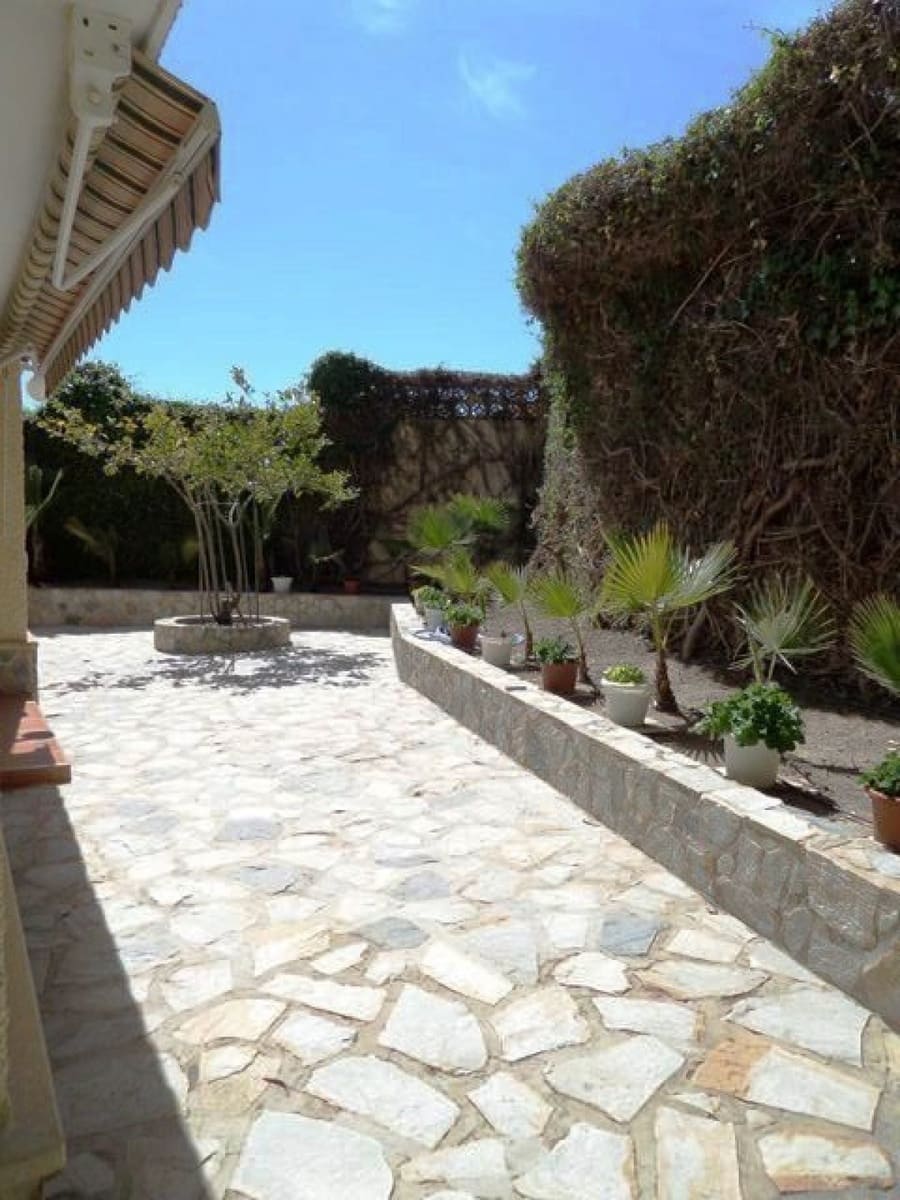 5 bedroom Villa for sale in Puerto de Mazarron with pool garage - € 799,900 (Ref: 4219860)