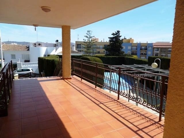 Chalet de 5 habitaciones en Puerto de Mazarron, Mazarrón en venta con piscina garaje - 799.900 € (Ref: 4219860)