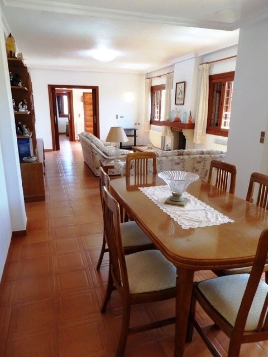5 bedroom Villa for sale in Puerto de Mazarron with pool garage - € 799,900 (Ref: 4219860)